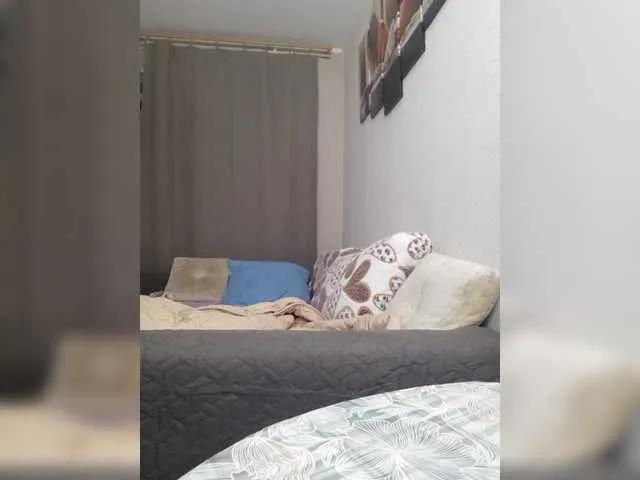 Offline IRUSIK11 on BongaCams