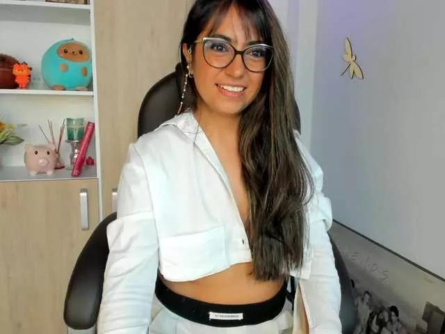 Offline Isabella221 on BongaCams