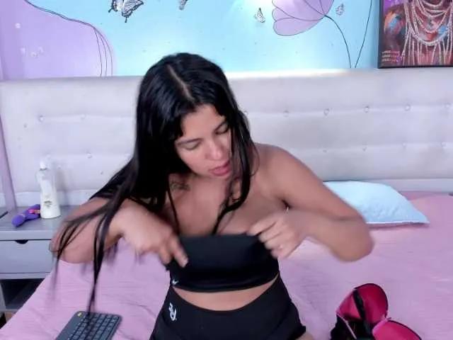 Offline IsabellaLuxe on BongaCams