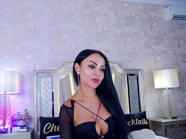 Issadorra on BongaCams 