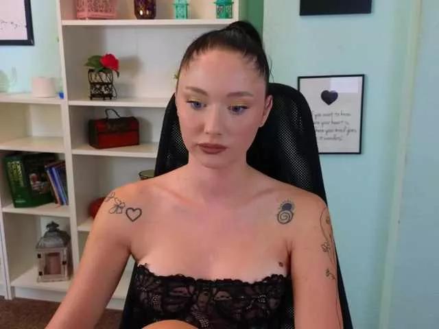 Offline Ivanna-Rose on BongaCams