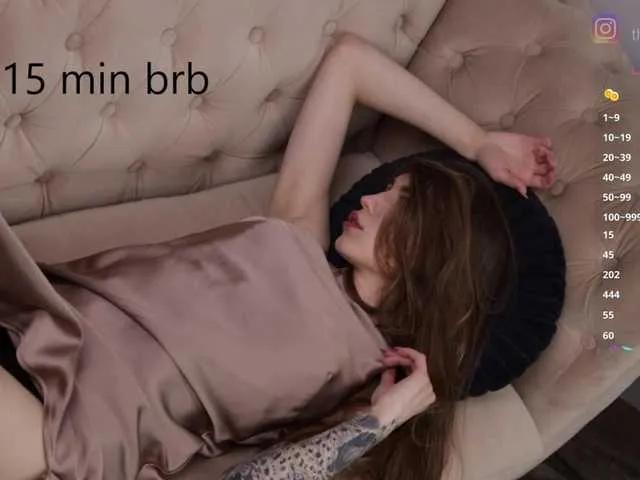 Offline IzabellaOne on BongaCams