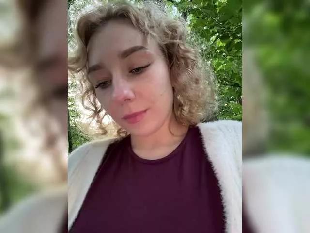 Offline Janchi- on BongaCams