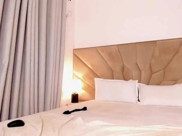 Offline JasminQuin on BongaCams