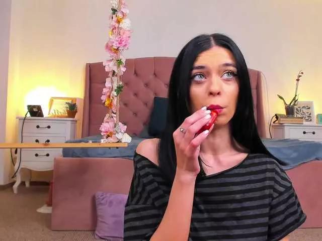 Offline JassyeJoy on BongaCams