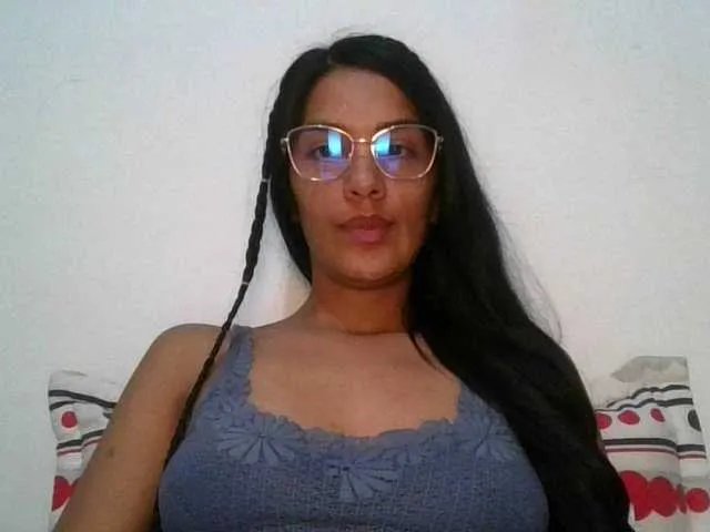 Offline JuanaBrunette on BongaCams