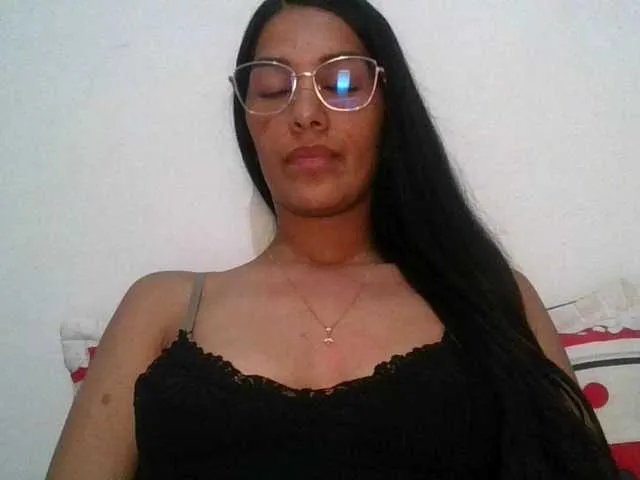 Offline JuanaBrunette on BongaCams