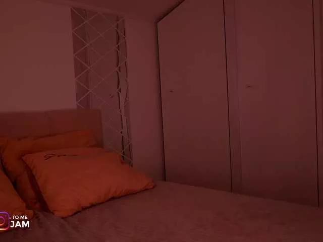 Offline juli-jam on BongaCams