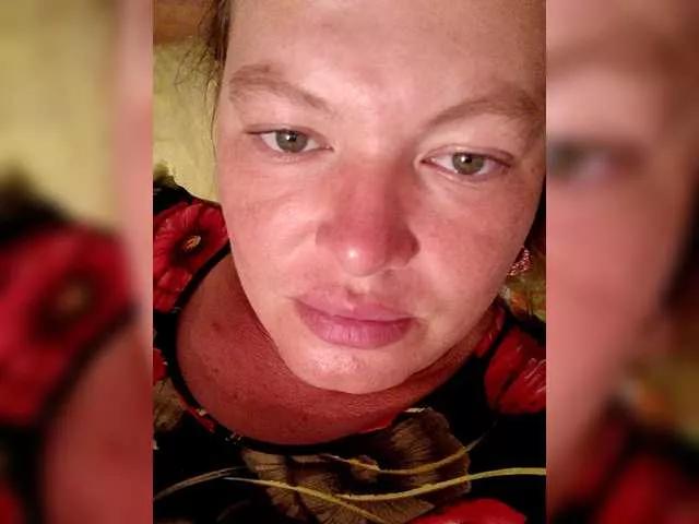 Offline Juliamad on BongaCams