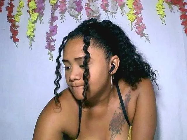 Freechat Julianna-1 on BongaCams