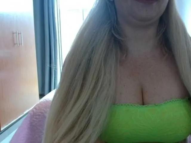 Jussara-Milf — lush ,dirty talking, submissive men --- but I also love dominant ones."lol