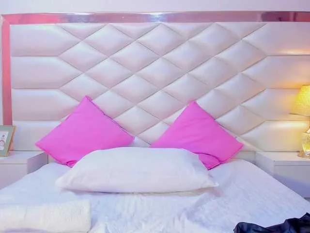 Offline KarinaGomez on BongaCams