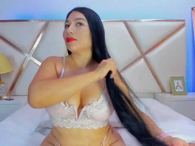 Offline KarinaGomez on BongaCams