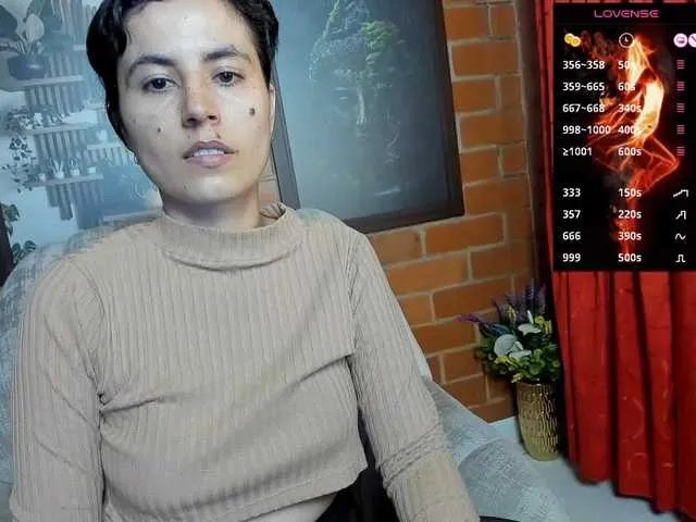 Offline katiae on BongaCams