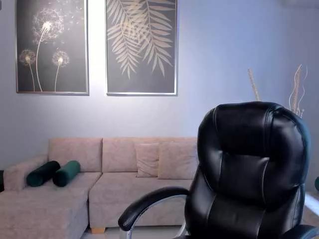 Offline KatieStonne on BongaCams