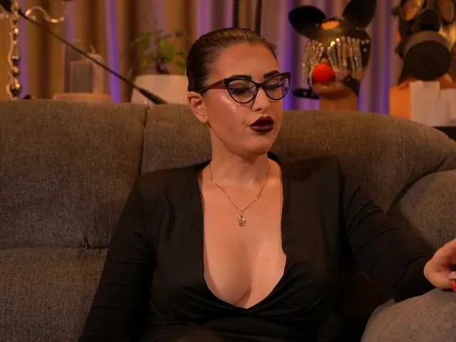 Offline KellyKent on BongaCams