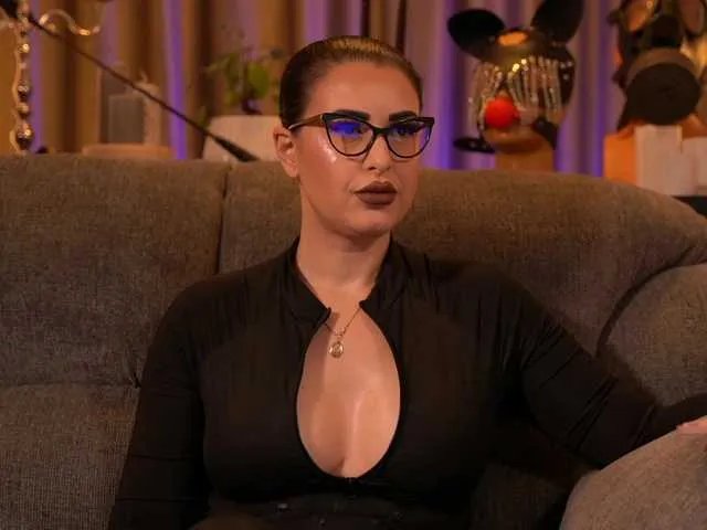 Offline KellyKent on BongaCams