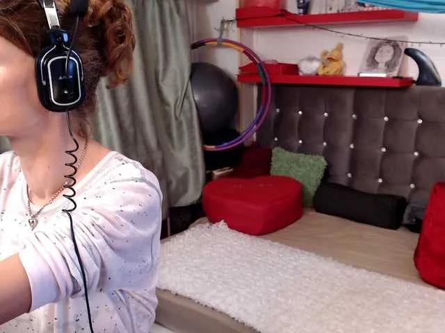 Offline kellysurfing on BongaCams