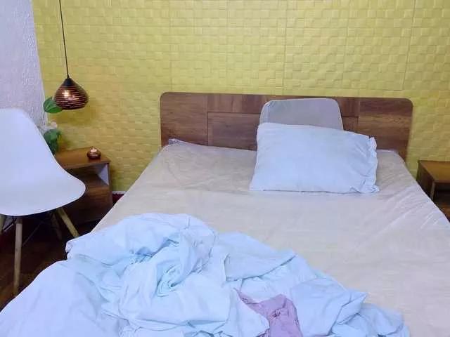 Offline kiara-evanss on BongaCams