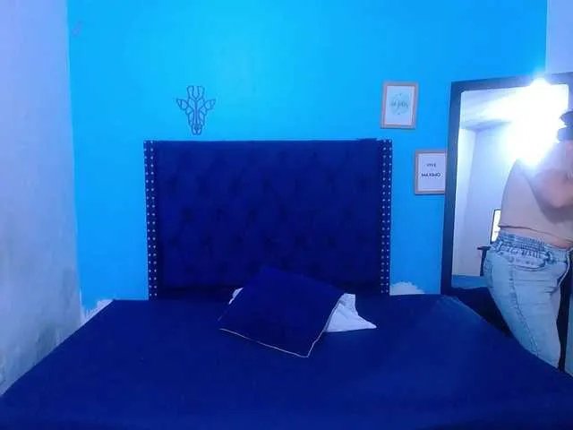 Offline kinky-redhead18 on BongaCams