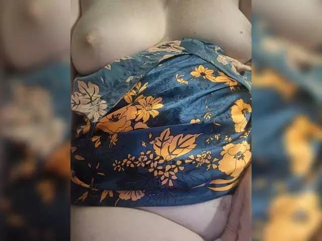 Offline KiraKiss8 on BongaCams