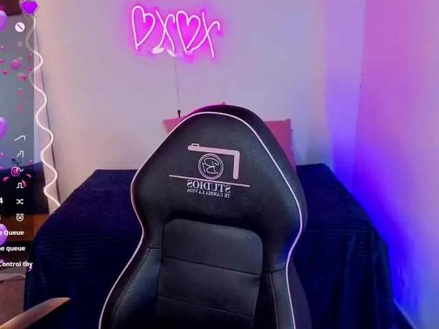 Offline Kristen-tay on BongaCams