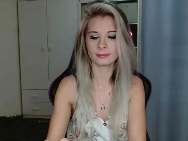 Offline KristineNatural on BongaCams