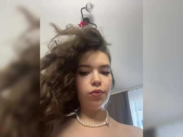 Offline LadyEmily on BongaCams