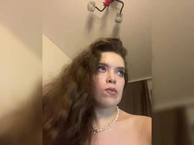 Offline LadyEmily on BongaCams