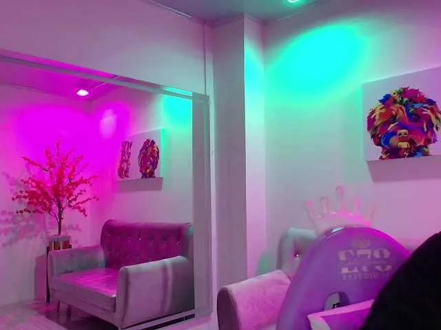 Offline Leia-laurent on BongaCams