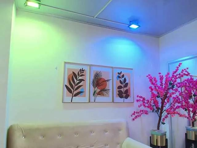 Offline Leia-laurent on BongaCams