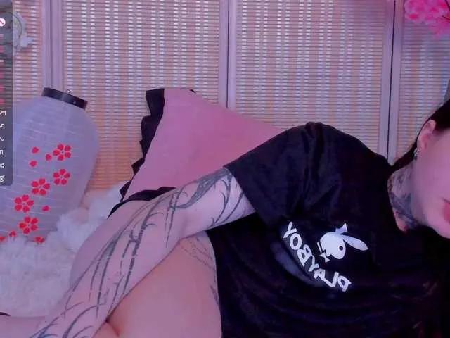 Offline Leinbone on BongaCams