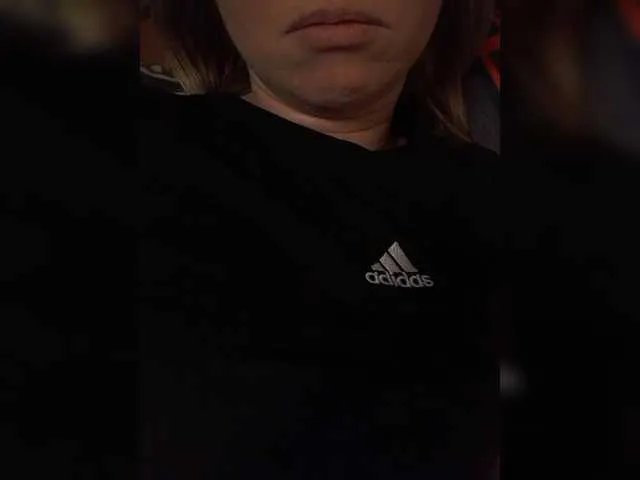 Lena-33 on BongaCams