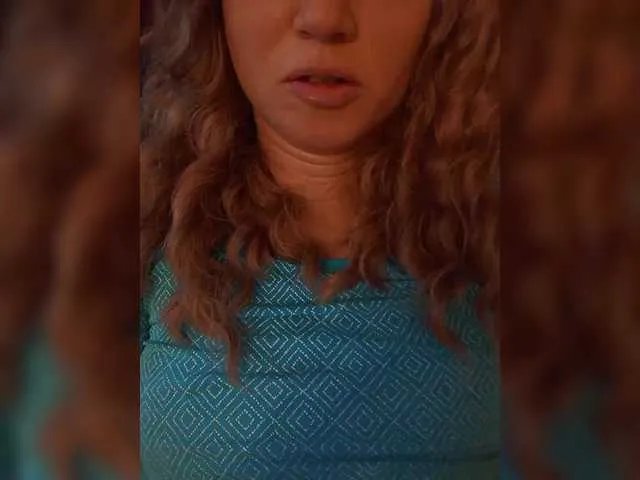 Lena-33 on BongaCams