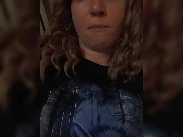 Lena-33 on BongaCams