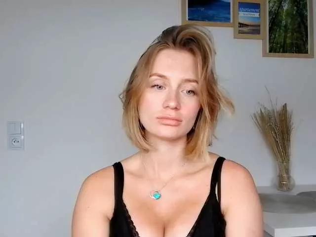 Offline Lenadate on BongaCams