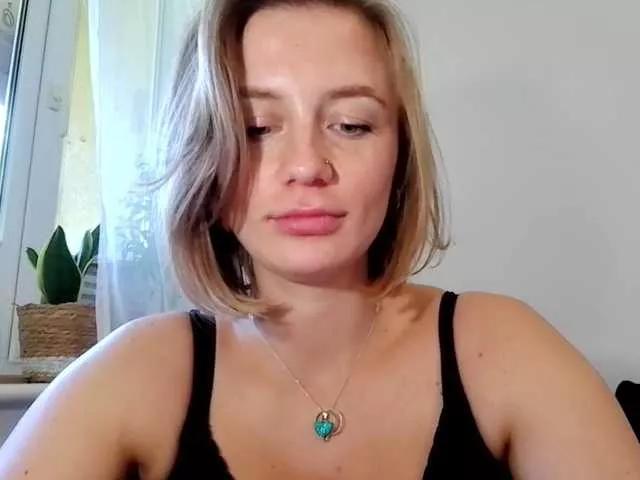 Offline Lenadate on BongaCams