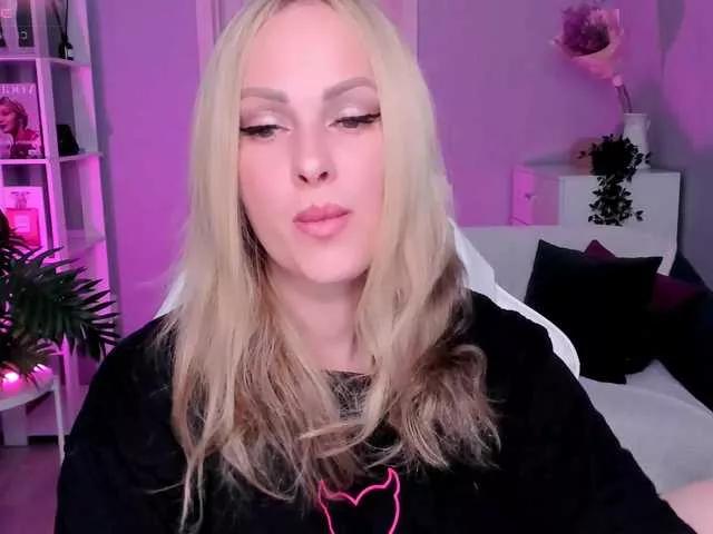 Offline LibbyNora on BongaCams