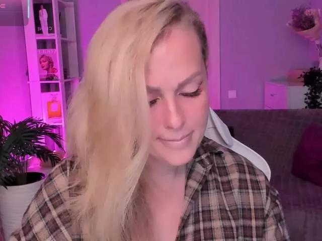 Offline LibbyNora on BongaCams