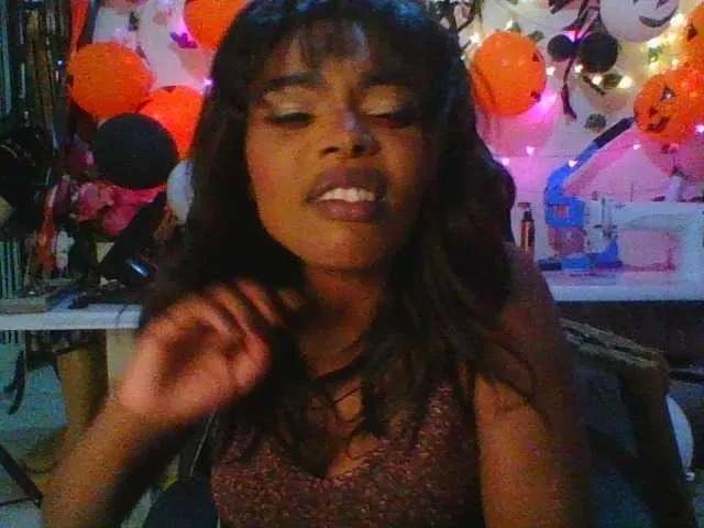 Lilianjackson — The toys when they vibrate it makes me so horny and wet.
When a guy suprises me by tipping and I get the buzz that turns me on