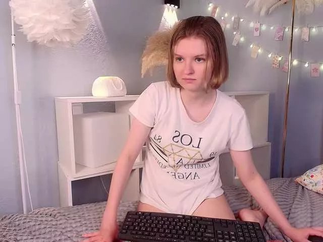 LilianSlow on BongaCams 