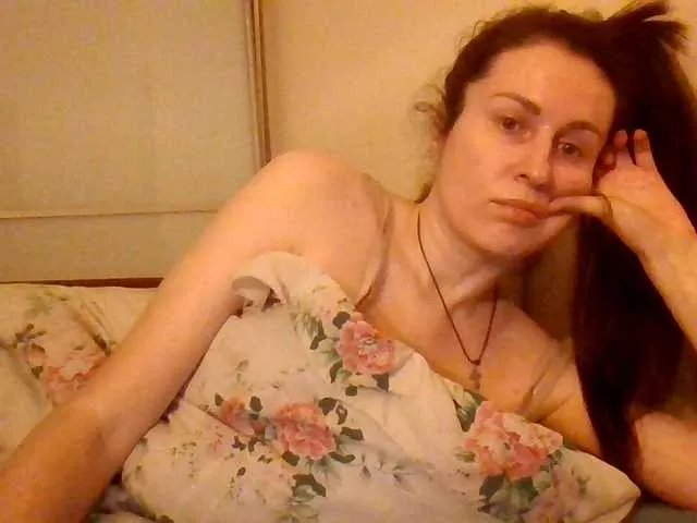 Offline lily133 on BongaCams