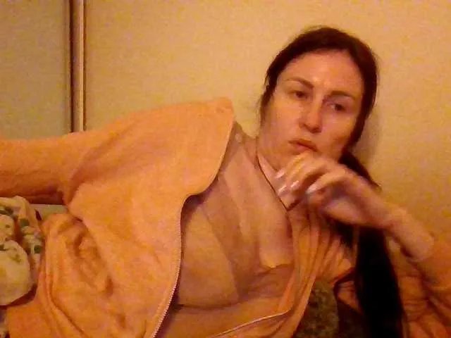 Offline lily133 on BongaCams