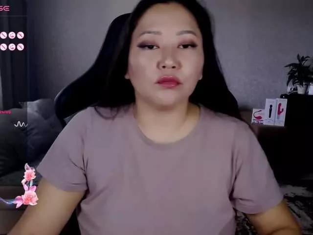 Offline LisaAsianFlower on BongaCams