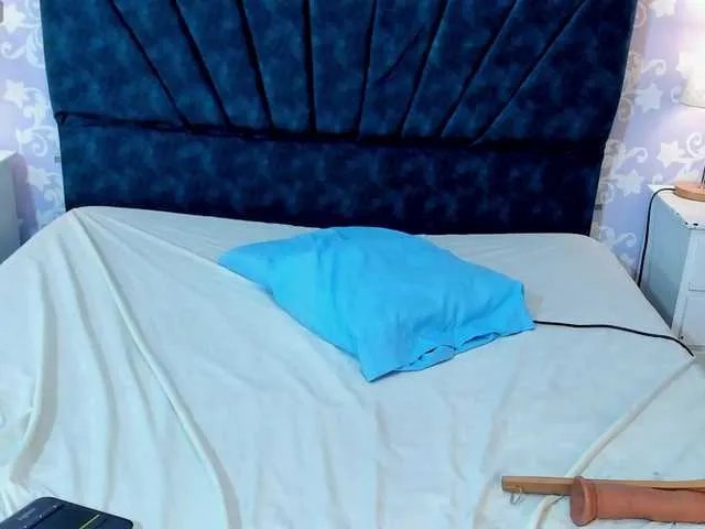 Offline LittleKloe on BongaCams