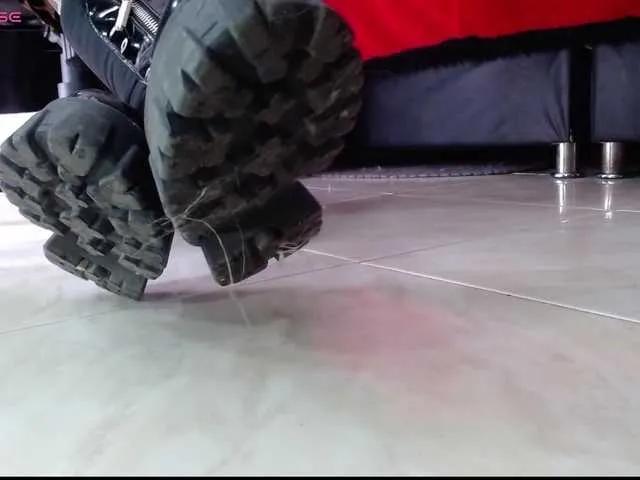 Freechat LITTLEMARS1 on BongaCams