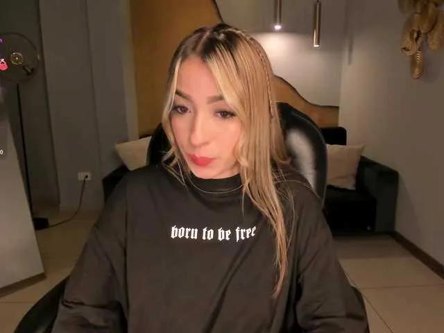 Freechat LizzCooper on BongaCams