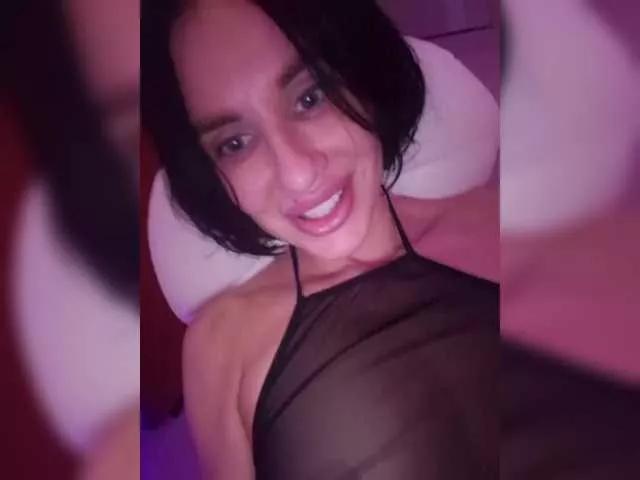 Offline LolaLee on BongaCams