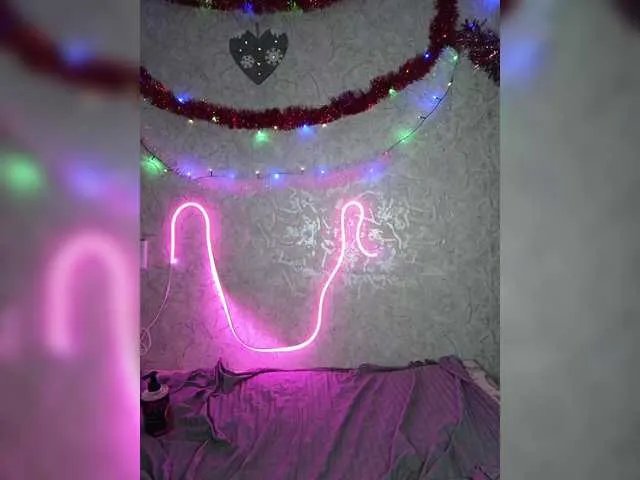 LolaMin on BongaCams