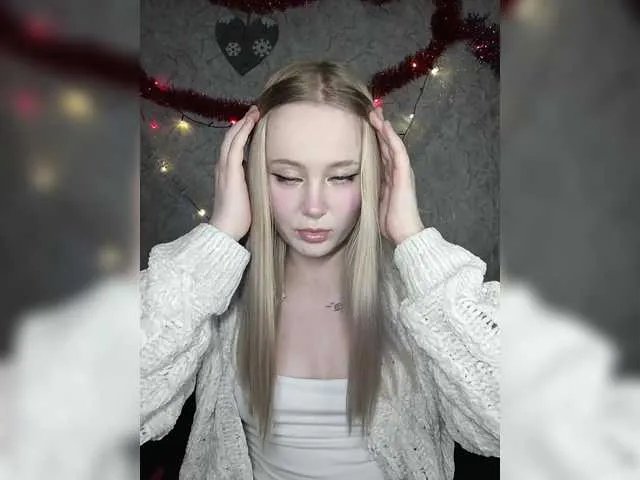 LolaMin on BongaCams